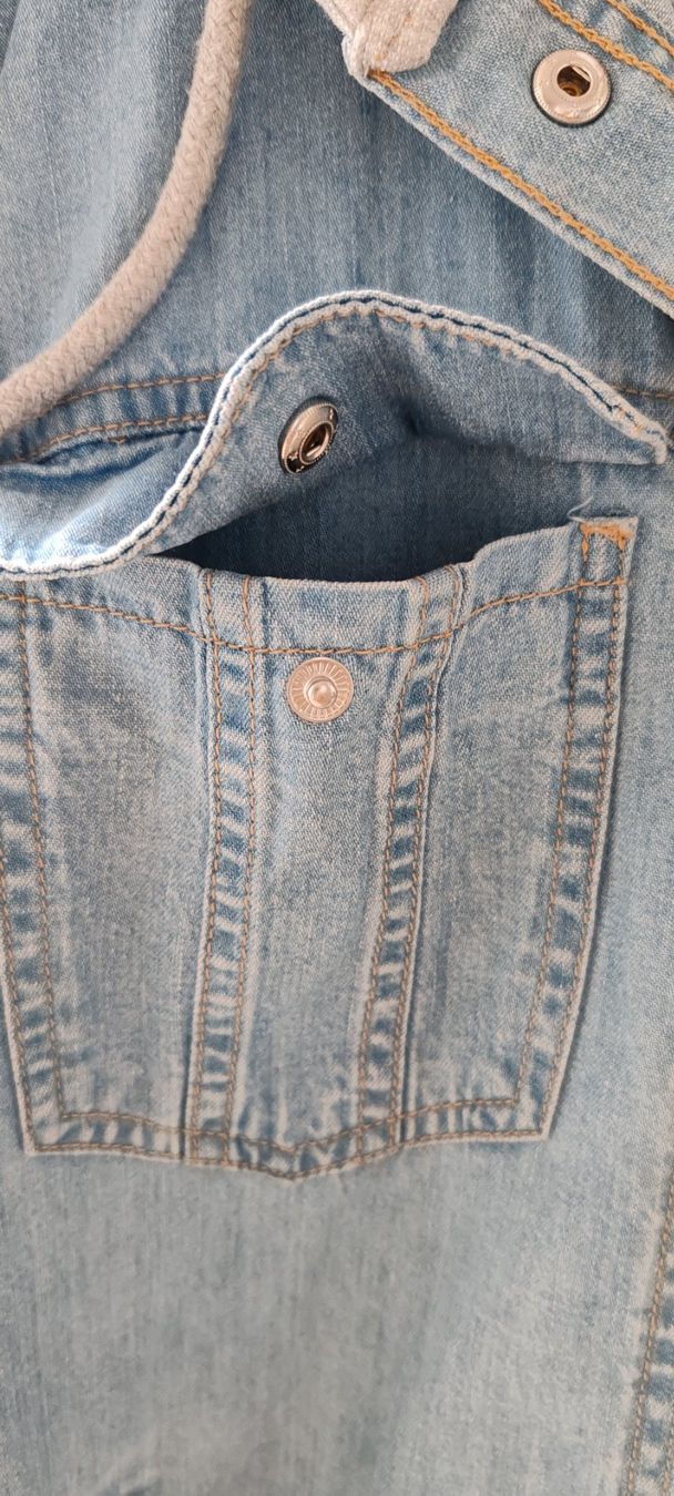 H&M Giacche: Jeansblusen-Jacke mit Kapuze – Usato da Egnach venduto da bgdo26 6
