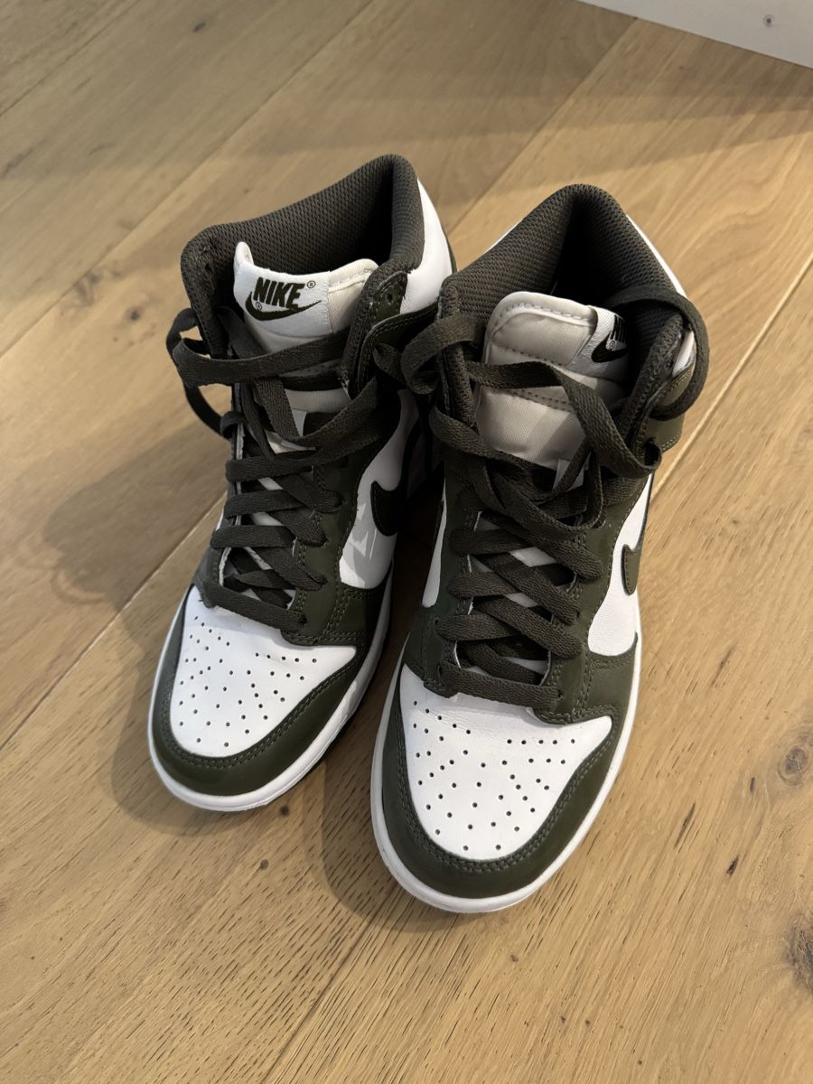 Nike Damenschuhe: Nike Dunk High Grün Weiss Gr. 37.5 – Gebraucht aus St. Gallen von Fabiennevogler 2