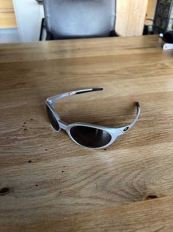 Oakley Occhiali & Lenti: Oakley Eyejacket Redux Silver Sonnenbrille – Usato da Herisau venduto da eve_lh6l 1
