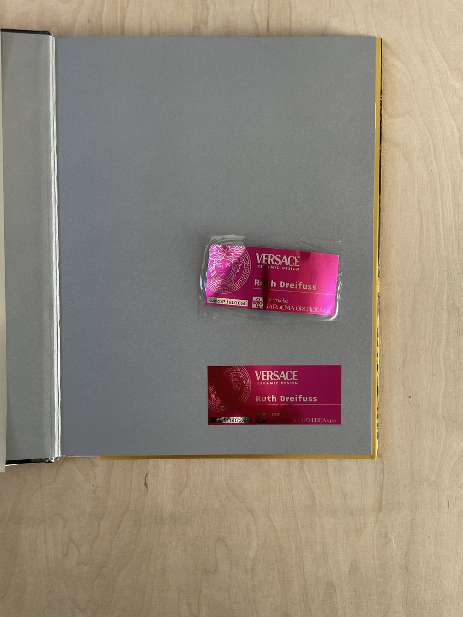 Libri: VERSACE Ceramic Design: pers. Exemplar v. Ruth Dreifuss – Nuovo (secondo la descrizione) da Bern venduto da gwe_6rck 1