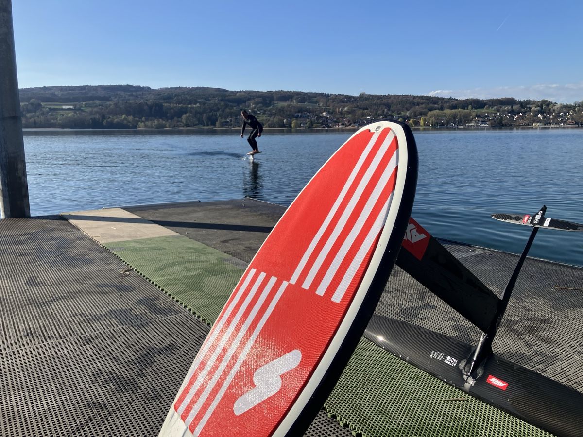 Axis Surfboards & Schwimmbrette: Pumpfoil Axis Art Pro 1401 – Gebraucht aus Bertschikon von tonikissling