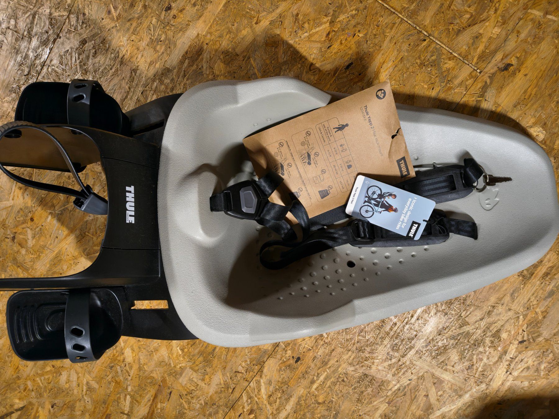Seggiolini per auto: Thule Yepp Maxi 2 neu – Nuovo (secondo la descrizione) da Zürich venduto da lalaurabla 2