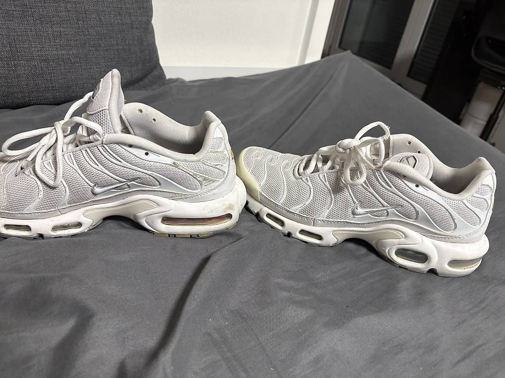 Scarpe da uomo: Nike tn 42 – Usato da Zürich venduto da usa_s8nv 1