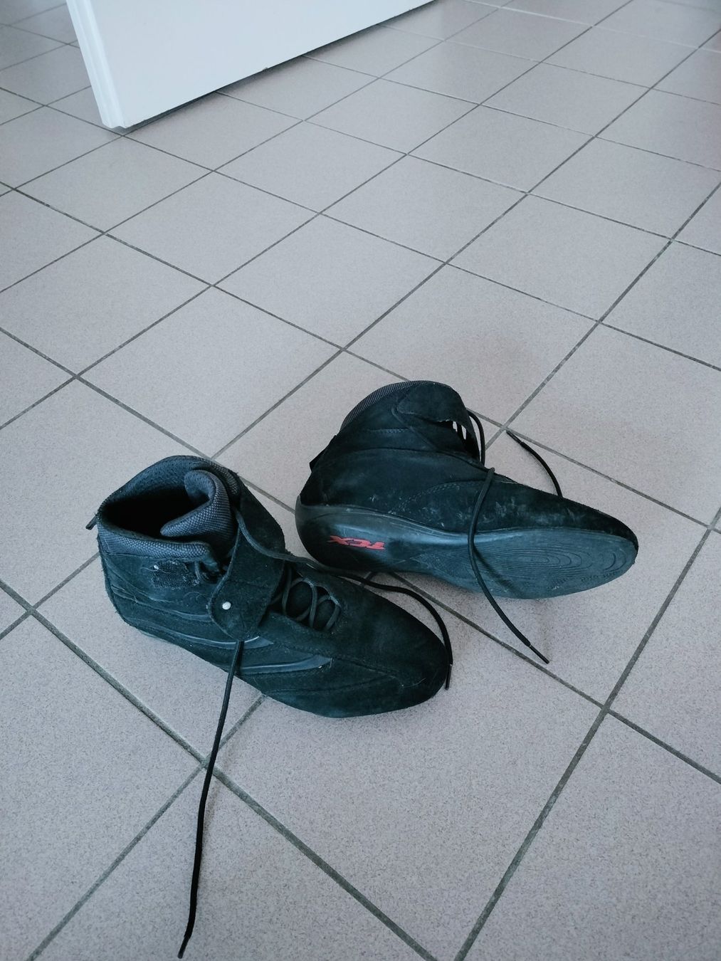TCX Scarpe da uomo: Chaussures de motos TCX – Usato da Villars-sur-Glâne venduto da Tibloom 1