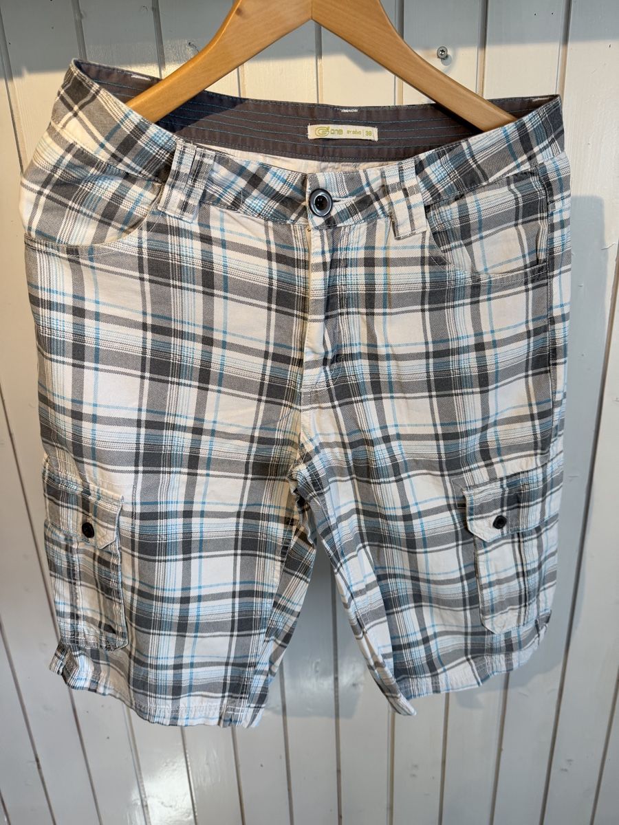 Lotti di vestiti: Lot de shorts – Usato da fey venduto da Caductilometre 5