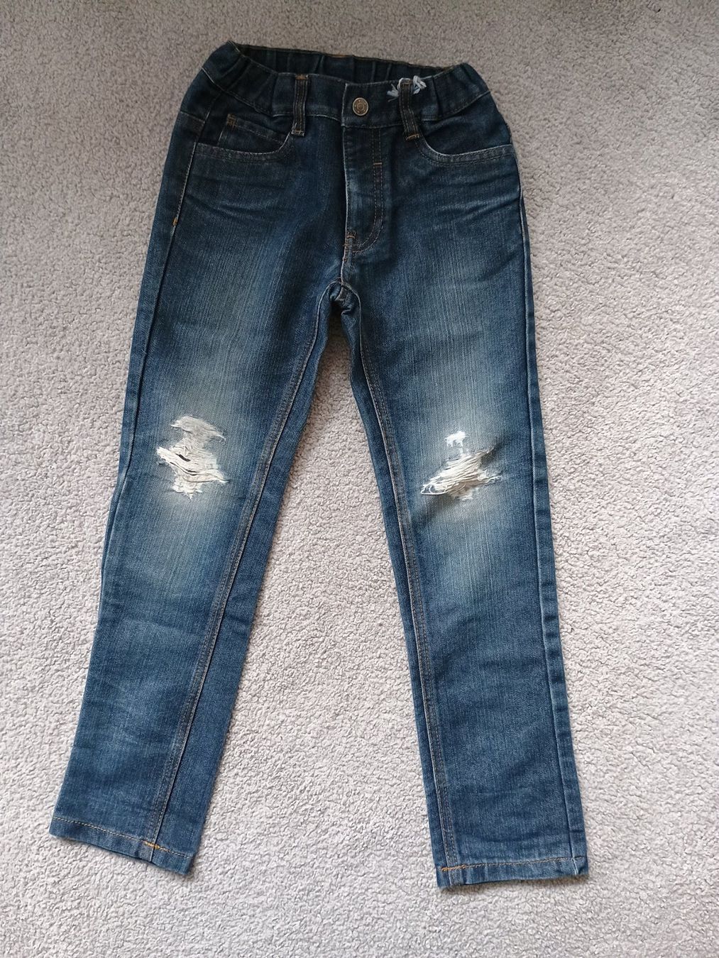Hosen: Jeans Grösse 128 – Gebraucht aus Mörel von tasie