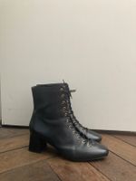 Schnürschuhe