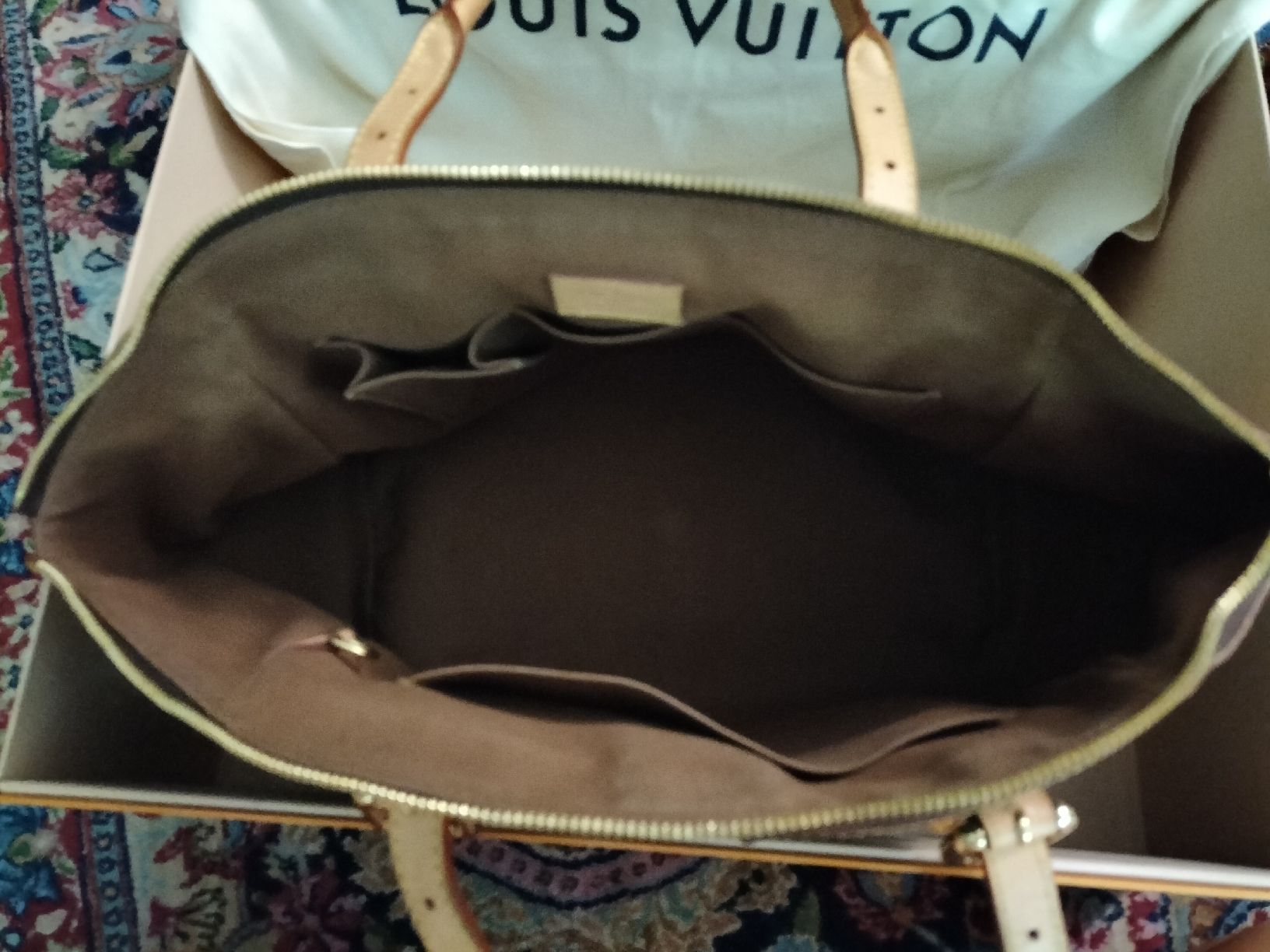 Louis Vuitton Borse da donna: Louis Vuitton Monogram Tivoli GM - Excellent Condition! – Usato da Grand-Lancy venduto da starfish1980 4