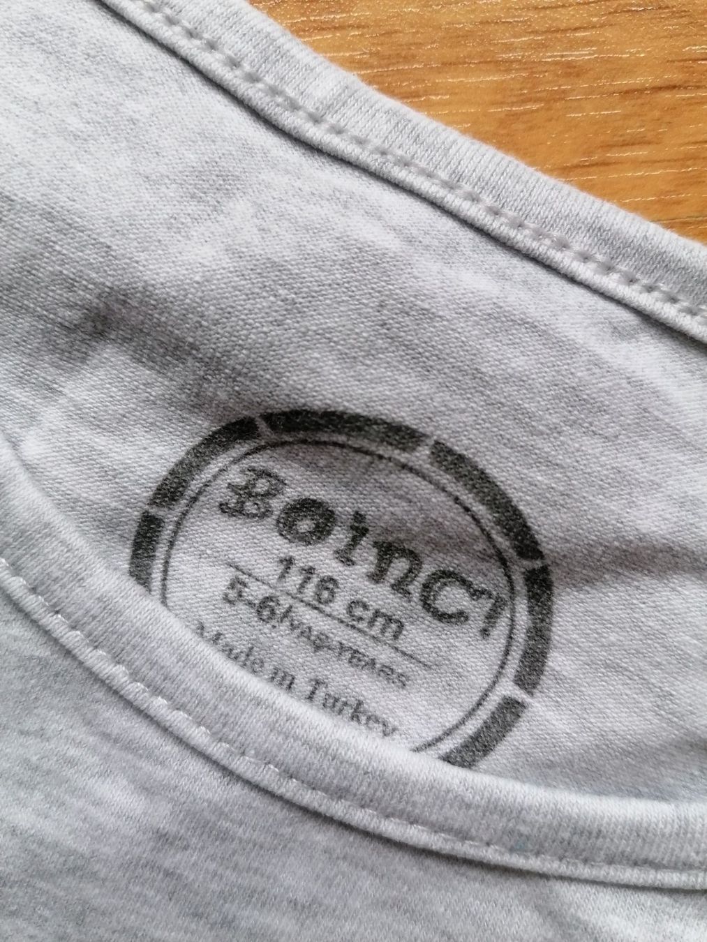 Blusen, T-Shirts & Tops: Shirt Gr. 116 – Gebraucht aus Büttikon AG von Amineah 1
