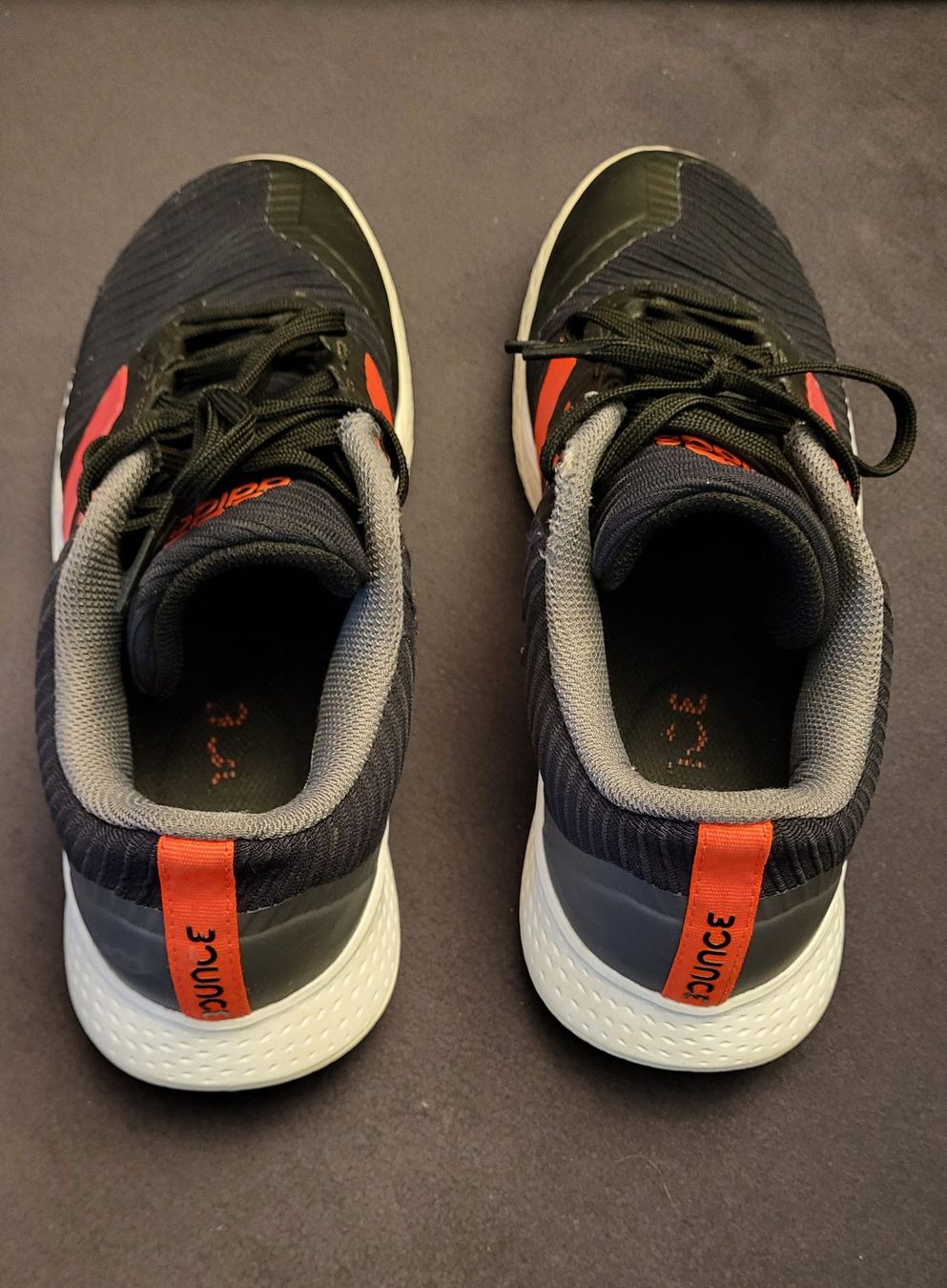 Adidas Scarpe da uomo: Hallenschuh Adidas Bounce Grösse 39 – Usato da Konolfingen venduto da Chonu 1