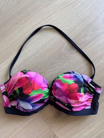 Bikini Oberteil Blumenmuster Grösse 75B (Gr.S) Top Zustand