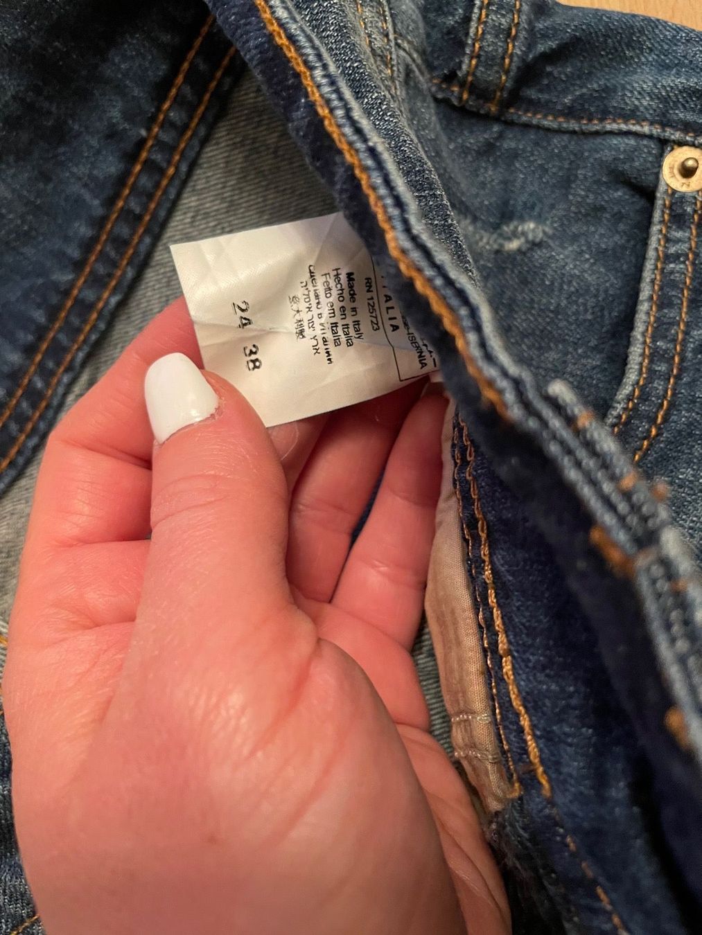 Jeans: Galliano Damenjeans 24/38 – Nuovo (secondo la descrizione) da Gossau ZH venduto da SistersBeauty 4