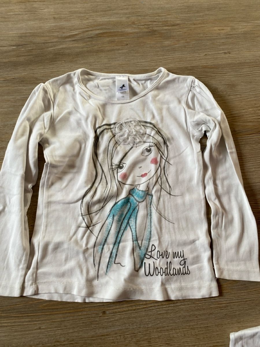 Camicette, T-shirt & Top: 4x Langarmshirt 134 Mädchen – Usato da Killwangen venduto da Sommer15 3