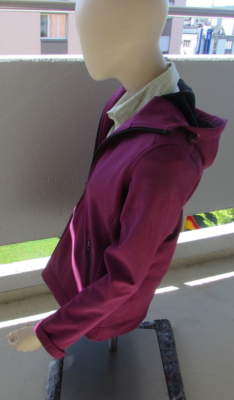 Giacche: Damen Softshell-Jacke Marke HTC – Usato da Aadorf venduto da Olymp05 2