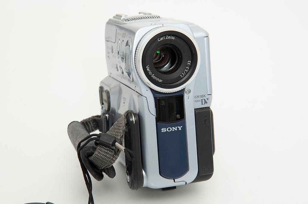 Sony Camcorder: Sony Handycam DCR-PC8E MiniDV – Gebraucht aus Lausanne von Phlox02 4