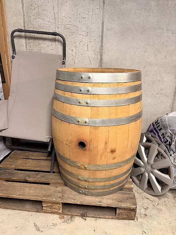 Zubehör: Tonneau deco, table.. – Gebraucht aus Savièse von ste_5srx 1