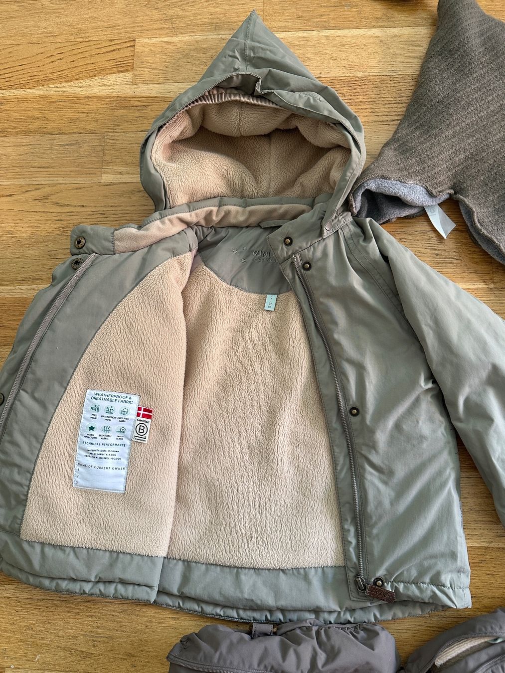 Lotti & Set di vestiti: Mini a ture Winter Set Gr. 86-92 – Usato da Zürich venduto da JuliaSp 2