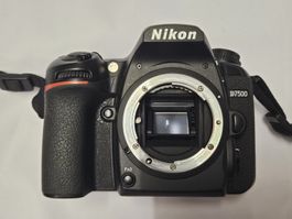 Nikon D7500 mit 3 Objektiven inkl. Tasche