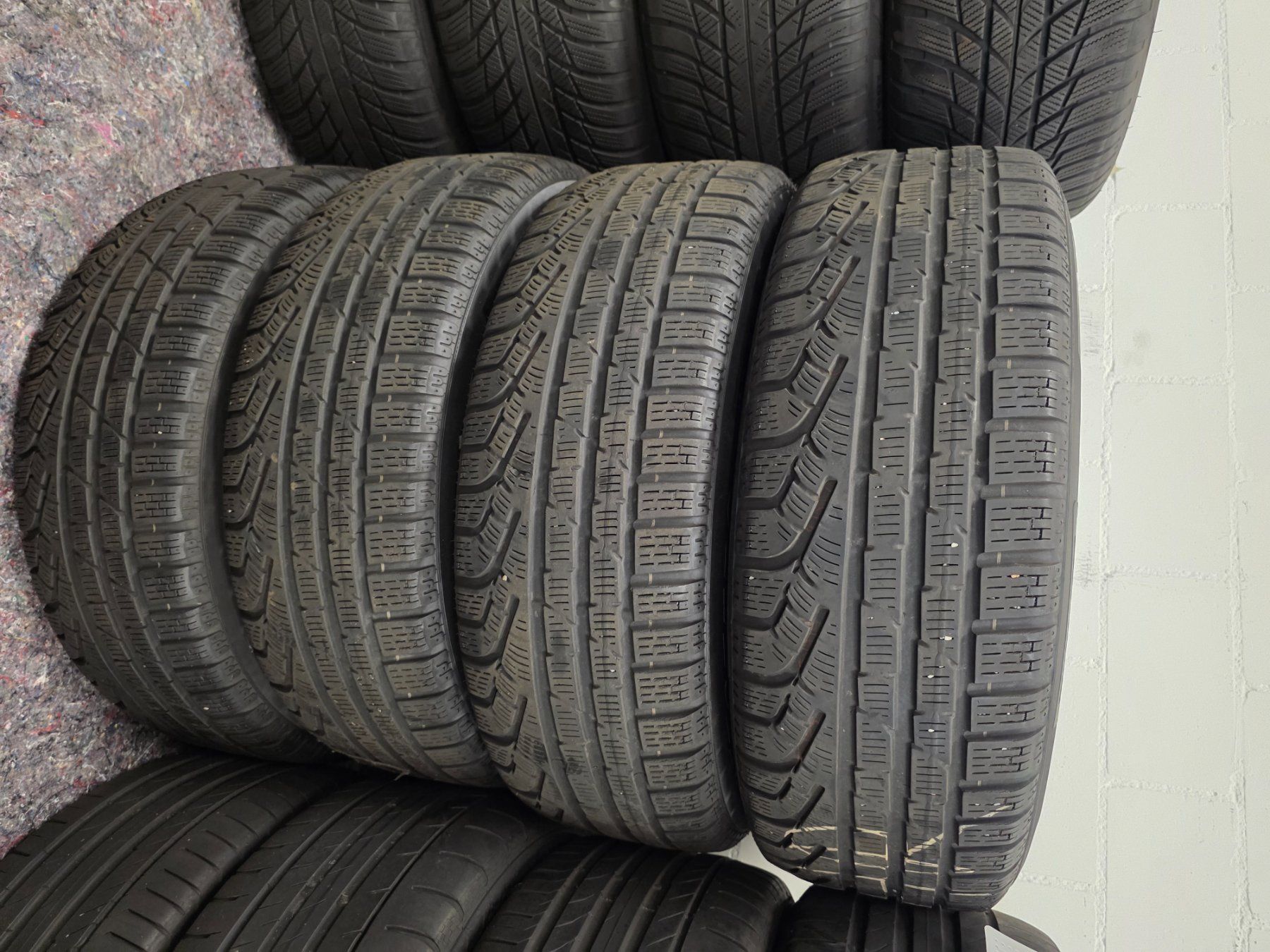 Audi Pneumatici & Ruote complete: Audi Q3 Winterräder – Usato da Wetzikon ZH venduto da inf_vz8k 2
