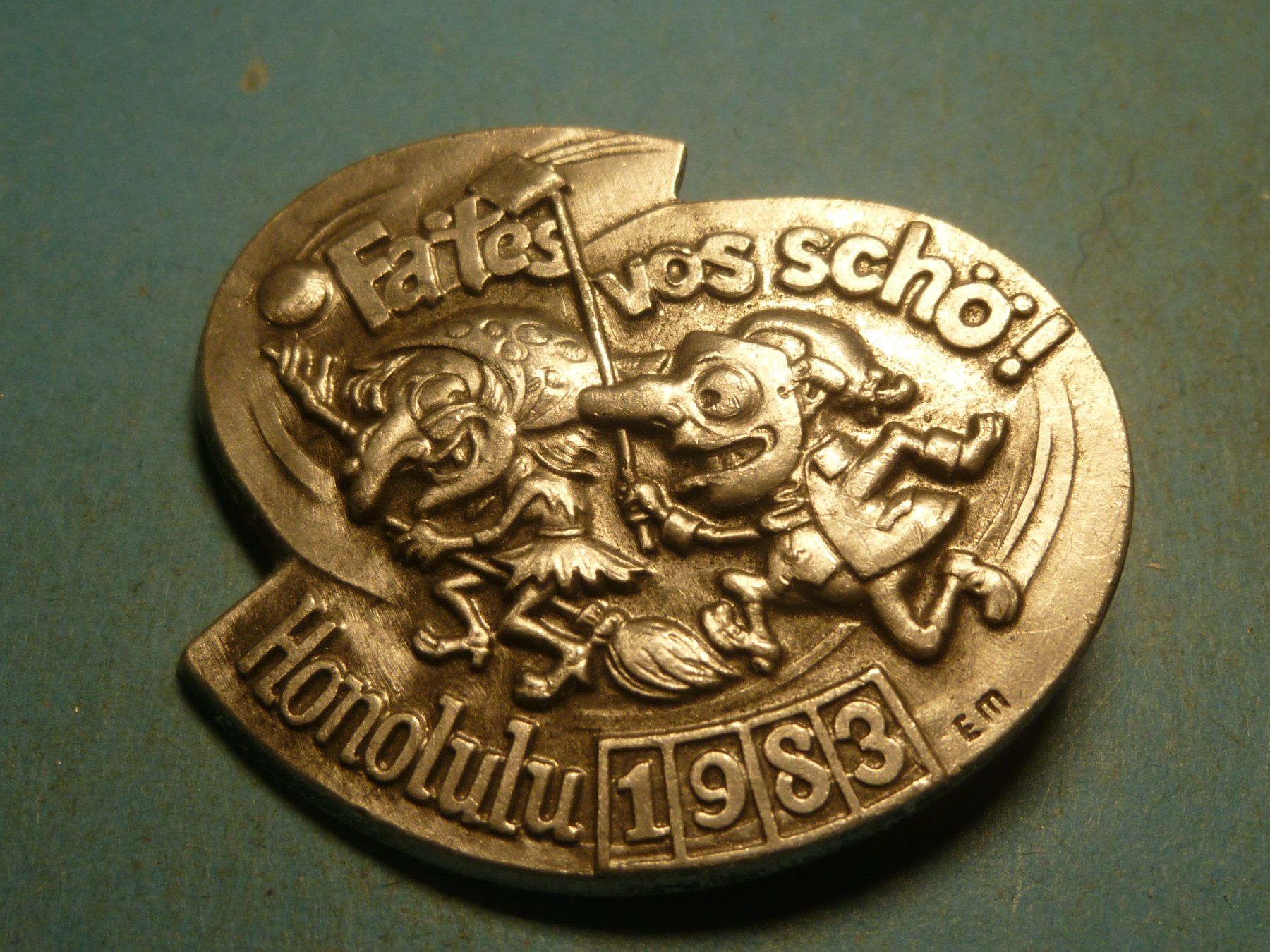 Placchette & Badge: HONOLULU 1983 ALU – Usato da Ried (Muotathal) venduto da Mandarin02