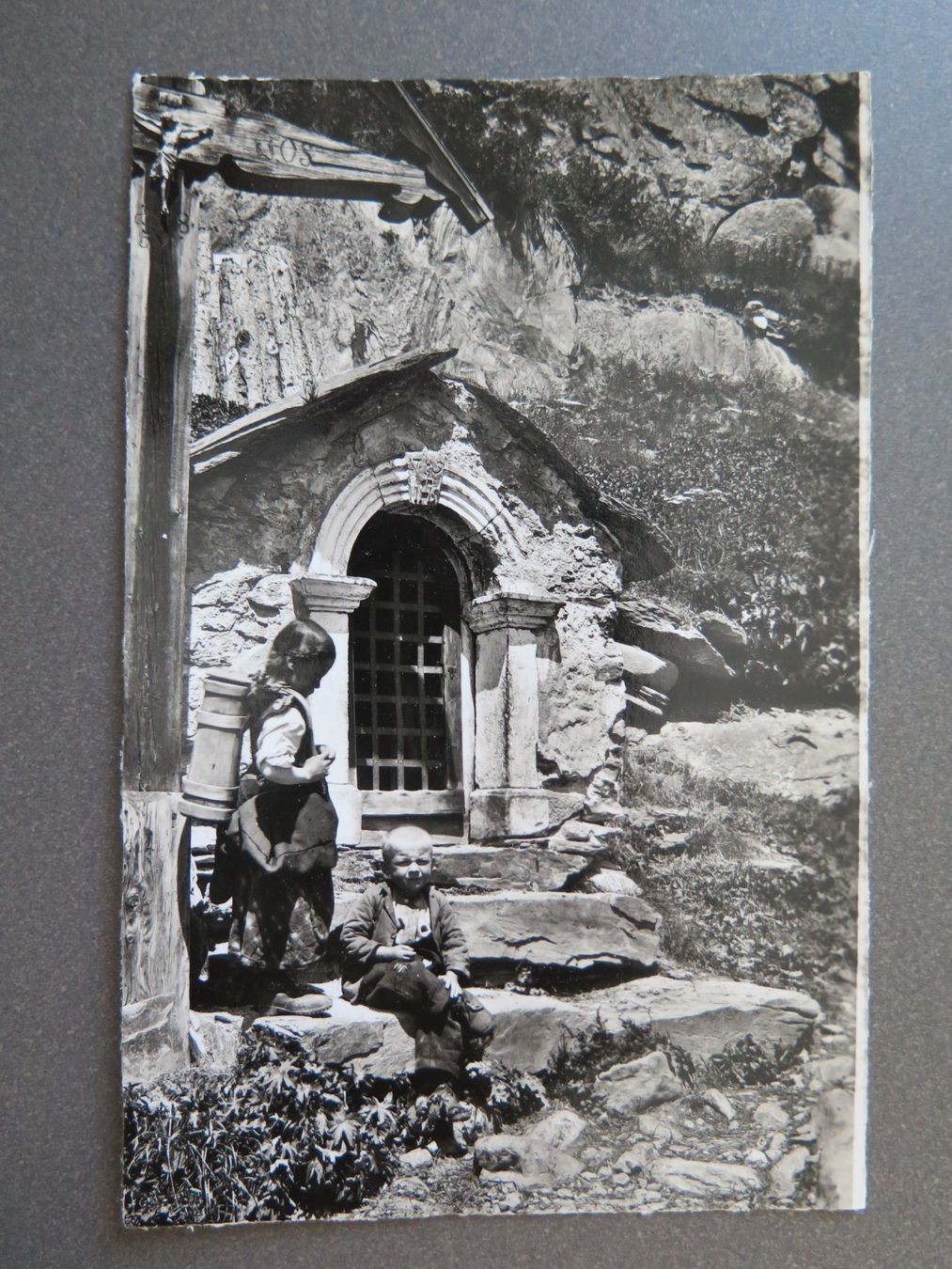 Cartoline postali: LÖTSCHENTAL - WEGKAPELLE IM LÖTSCHENTAL – Usato da Wittenbach venduto da lipasal