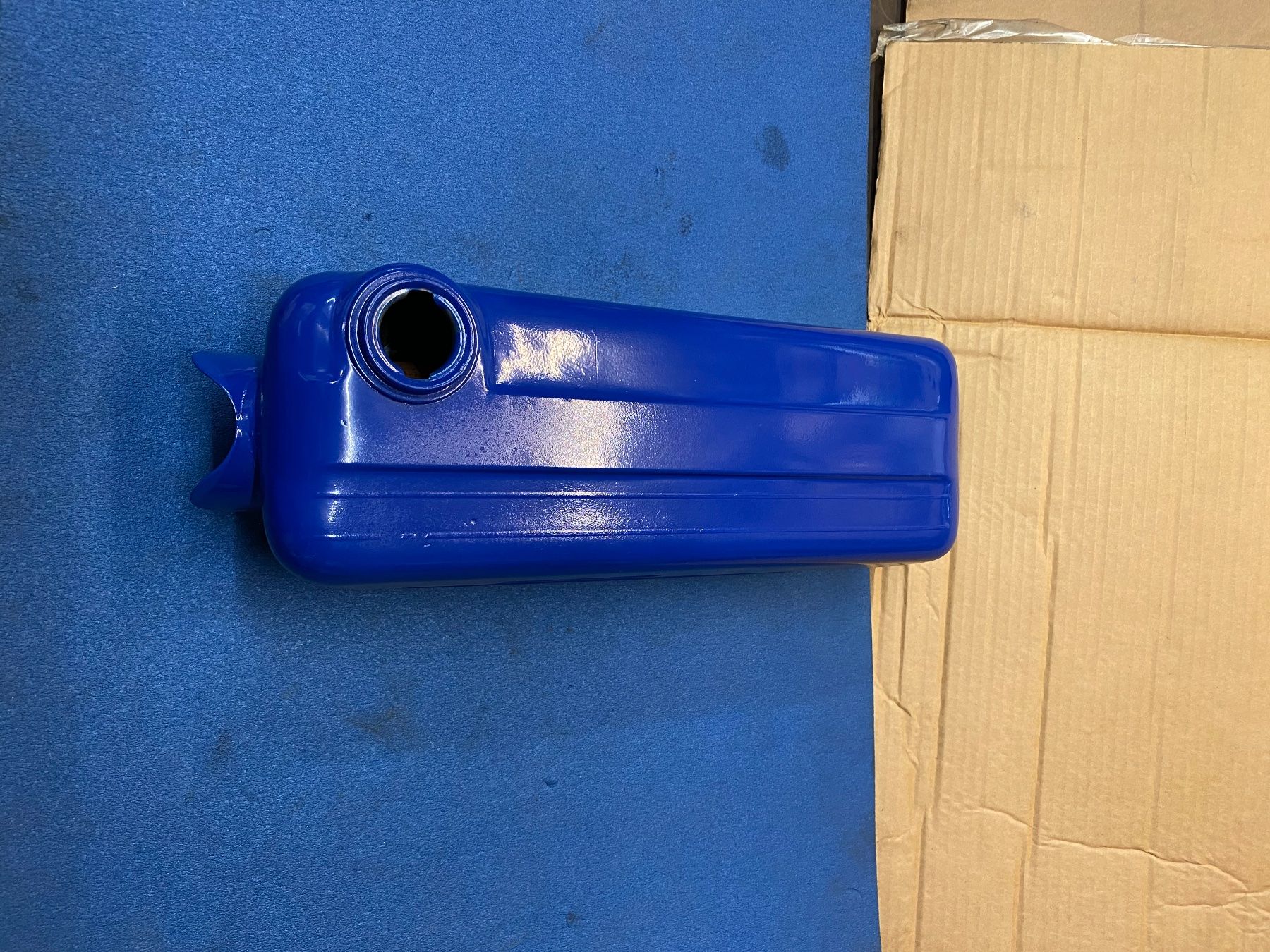 Malaguti Mofas: Tank  belmondo Malaguti mofa – Gebraucht aus Vevey von  5