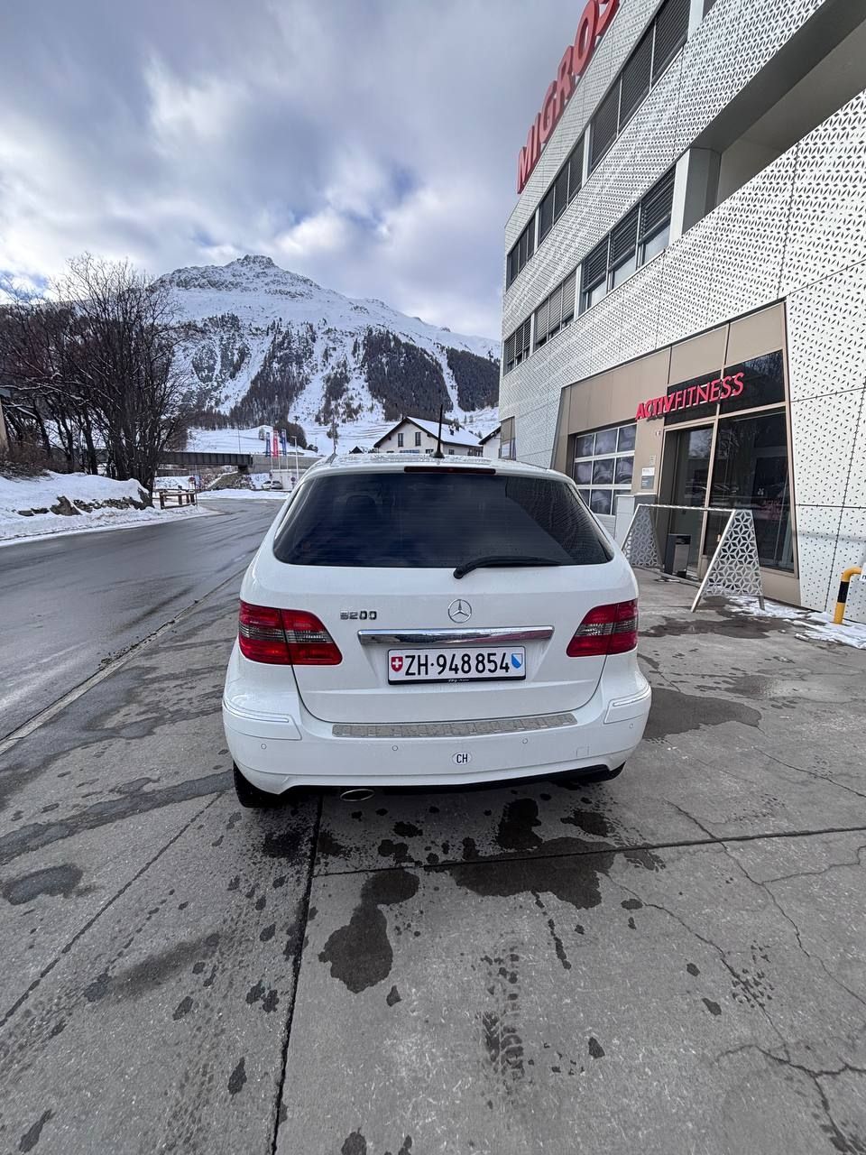 Mercedes-Benz Automobili: Mersedes B200 Benzin / Erdgas – Usato da Pontresina venduto da Twi_sjc6 2