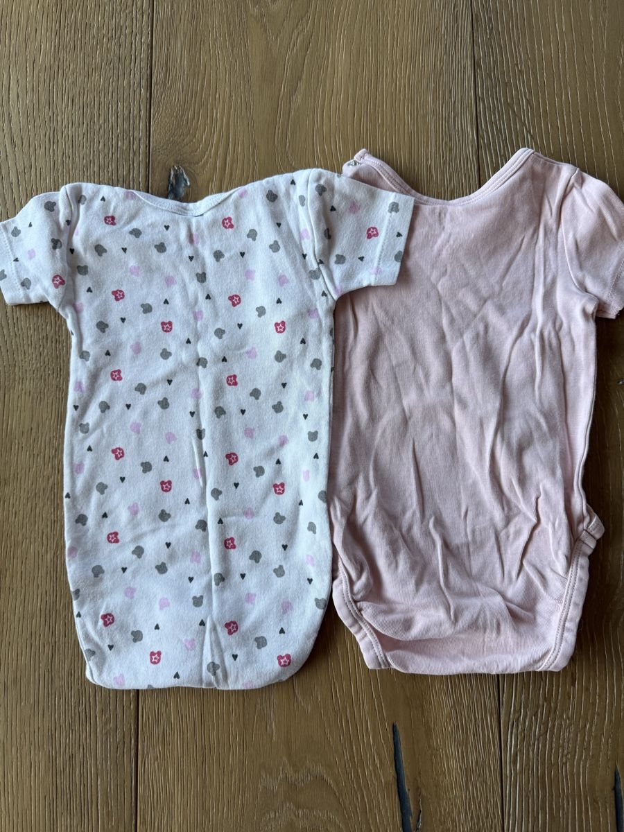 Biancheria intima: 2 Kurzarm Bodys Grösse 68 – Usato da Pragg-Jenaz venduto da gobrist 1