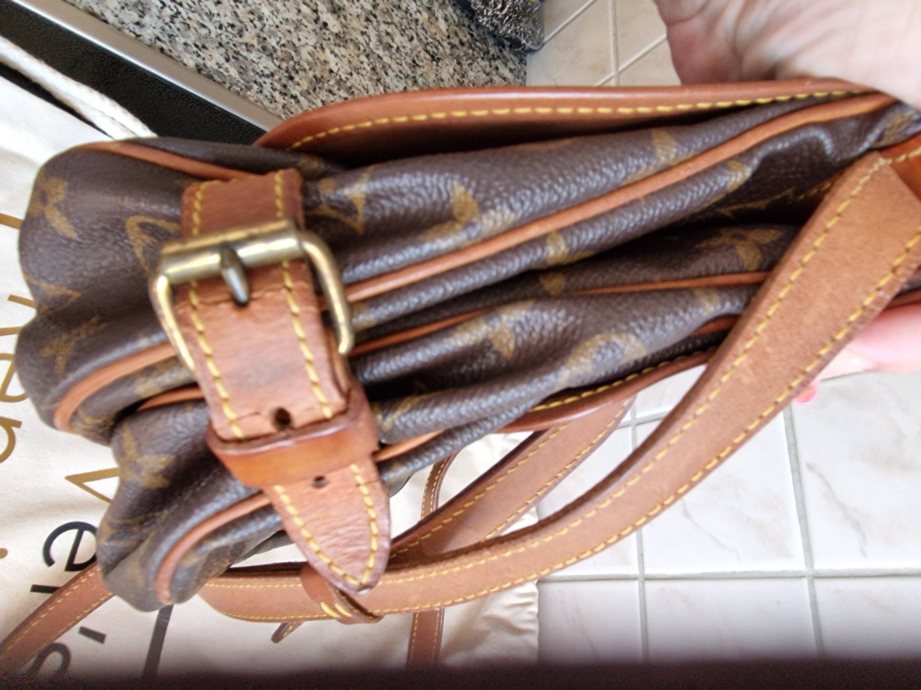 Louis Vuitton Borse: Louis Vuitton Saumur 30 – Usato da Zürich venduto da Emendez 1