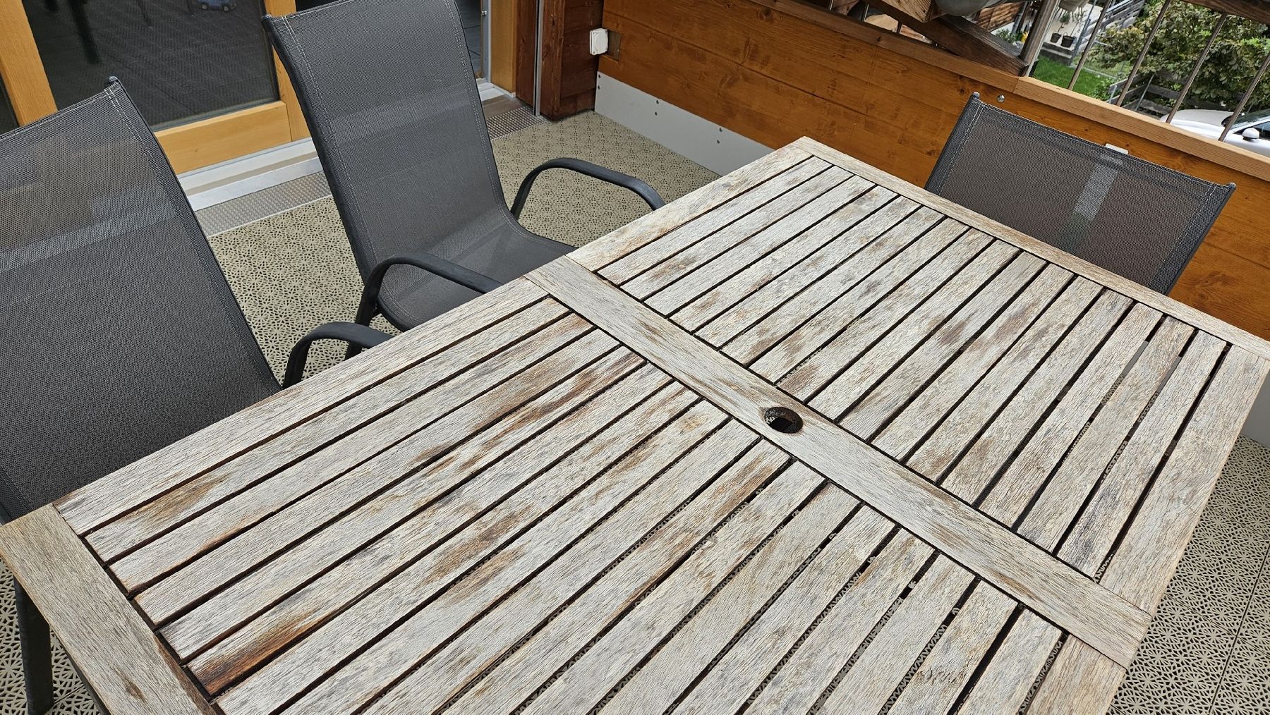 Tischset: Gartentisch mit 4 Stühlen – Gebraucht aus Frutigen von dts_772s