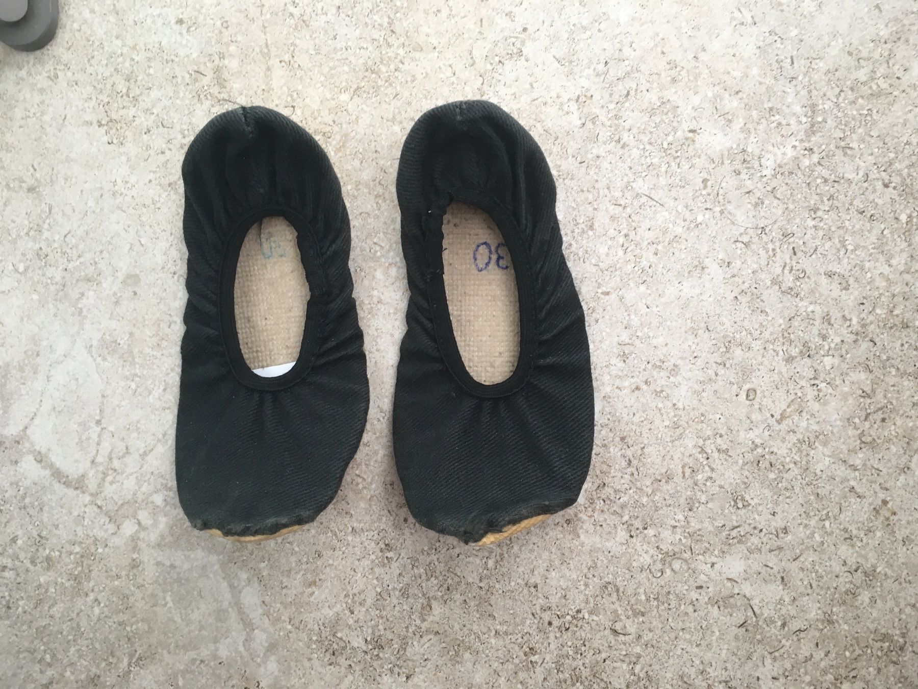 Herrenschuhe: Turn/Ballett-Schläppli Gr. 30 – Gebraucht aus Gächlingen von Tara_devi