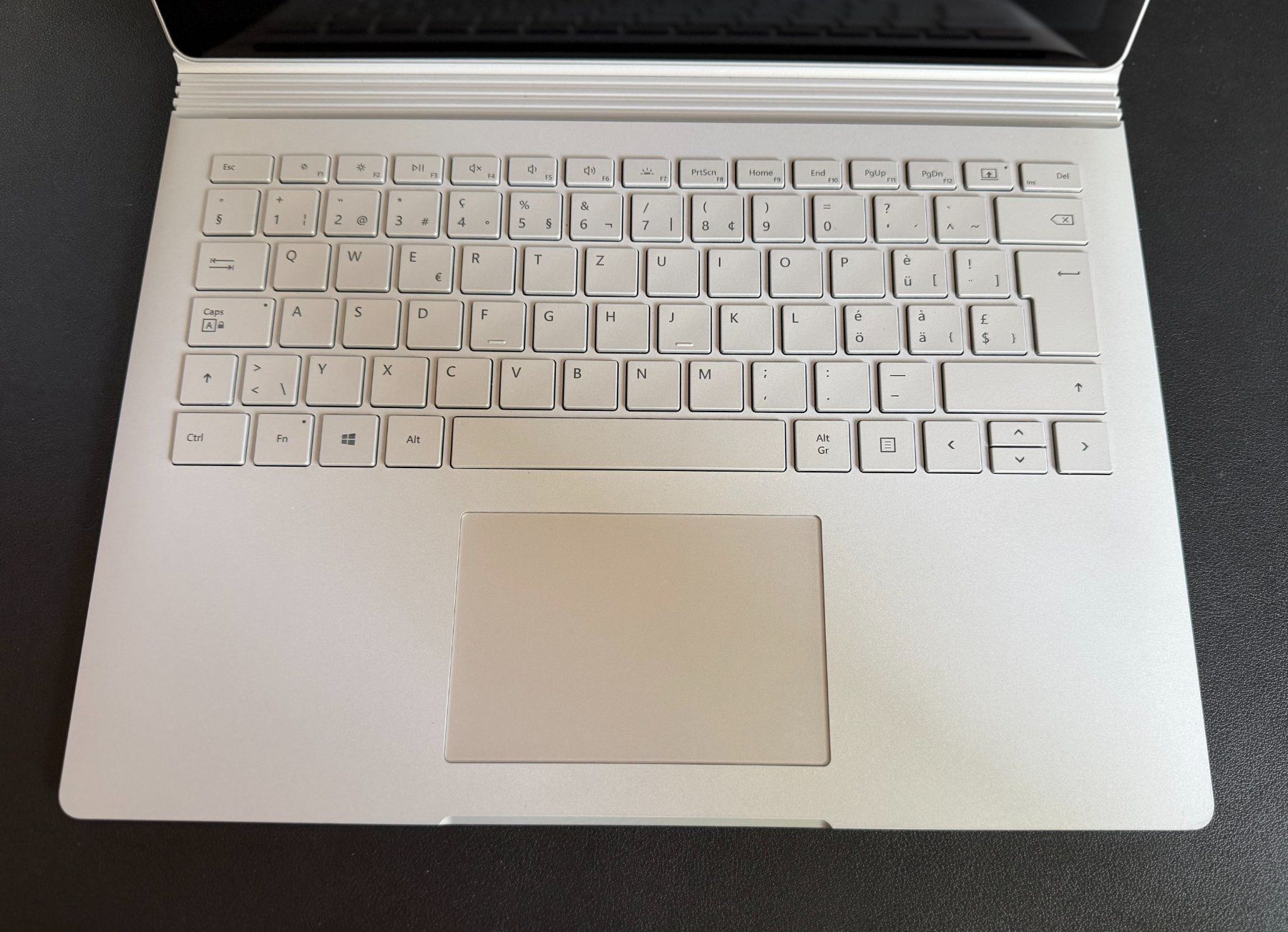 Microsoft Notebooks: Microsoft Surface Book 2 13 Zoll + Stift + Dockingstation – Gebraucht aus Herzogenbuchsee von DaVinciq 5