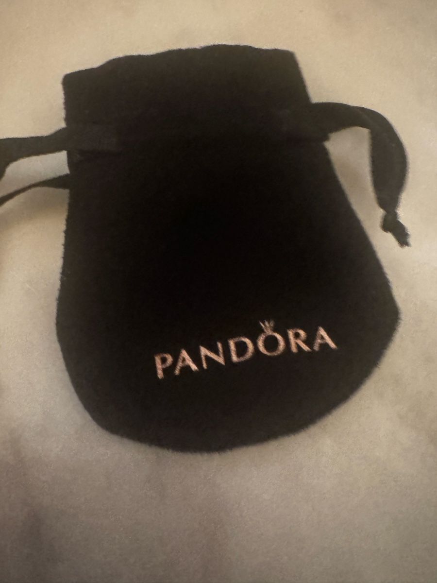 Coffrets à bijoux: Schmuckbeutel Pandora schwarz neu – Neuf (Voir description) à Volketswil par Modelka