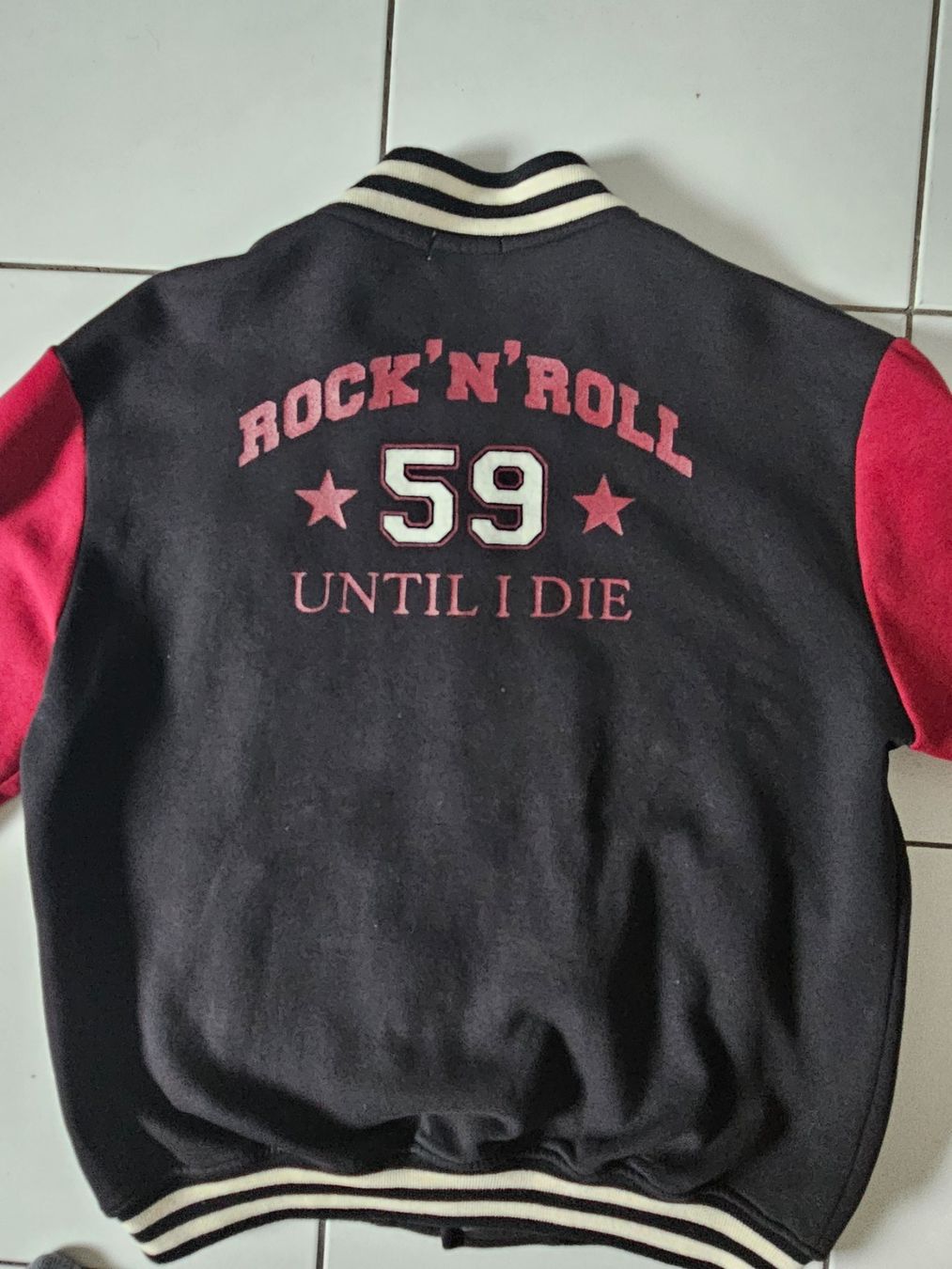 Giacche: COLLEGE Jacke Rock n Roll – Usato da Liebefeld venduto da Straycats 1