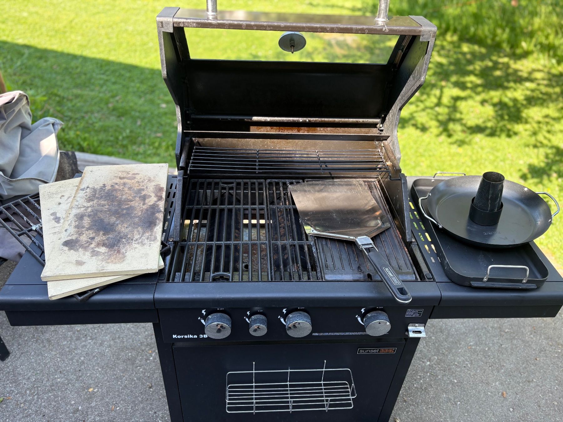 Griglie: Grill à gaz "Sunset BBQ" – Usato da Grangettes-Romont venduto da Xelan