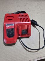 Milwaukee M12-18FC Ladegerät Neu