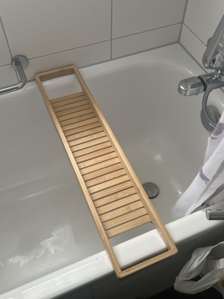 Scaffali: Wellness Ikea Badewannen Ablage Regal  Holz – Usato da Unterägeri venduto da angeljusti