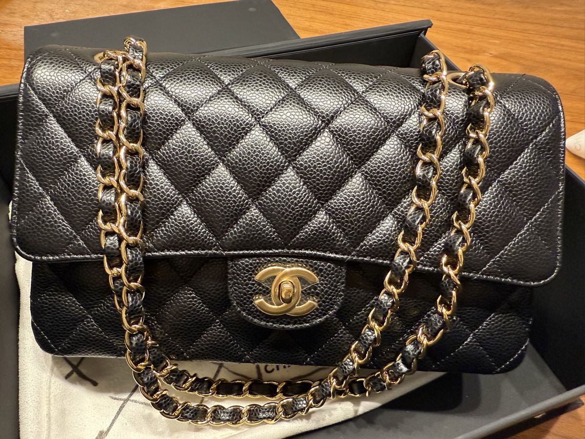 Chanel Borse da donna: Sac Chanel classique taille médium. – Usato da Chêne-Bourg venduto da luy_hk5b 3