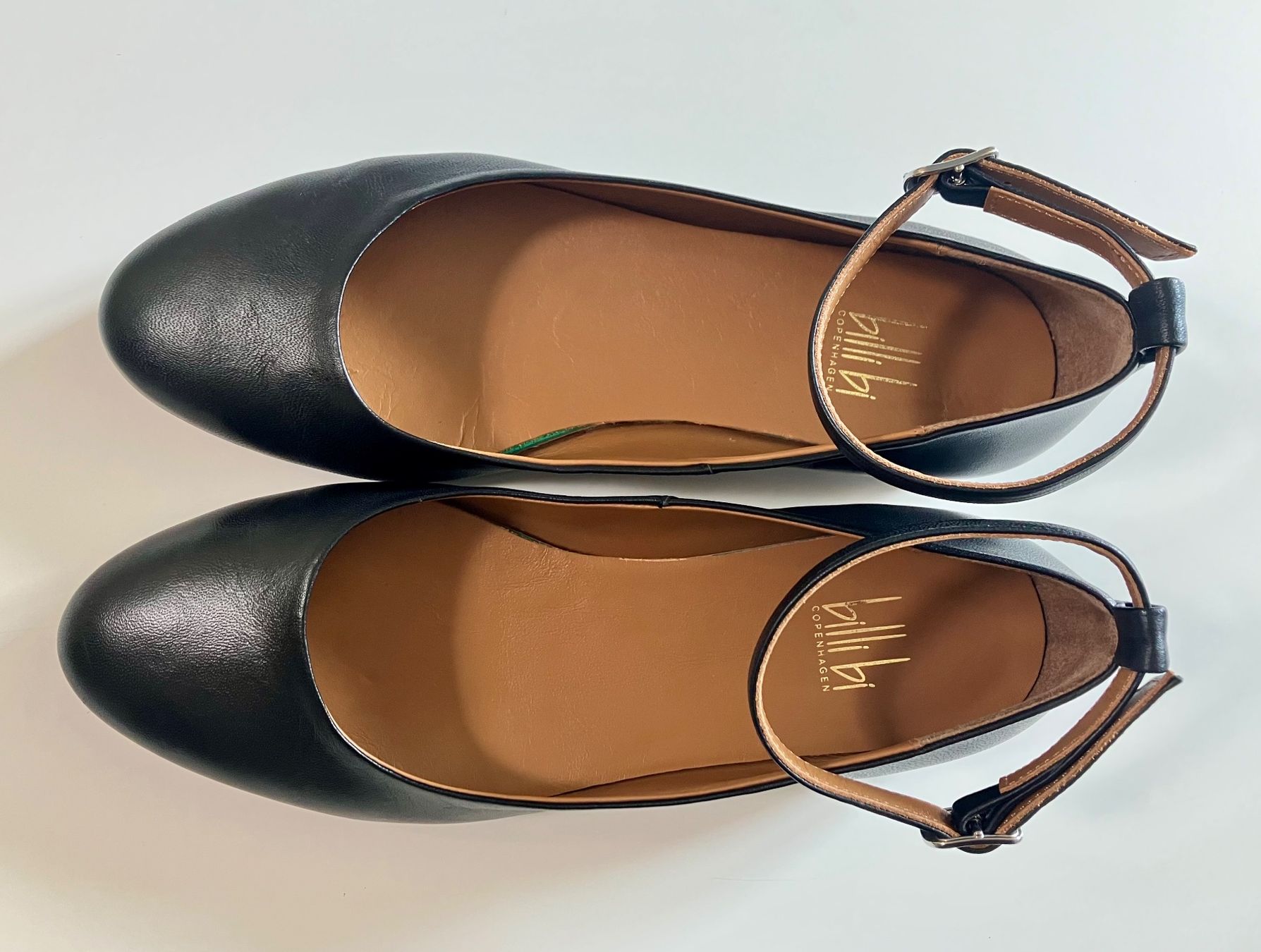 Scarpe da donna: Riemchen-Ballerinas aus Leder - neu – Nuovo e nell'imballaggio originale da Zürich venduto da cyberbliss 1