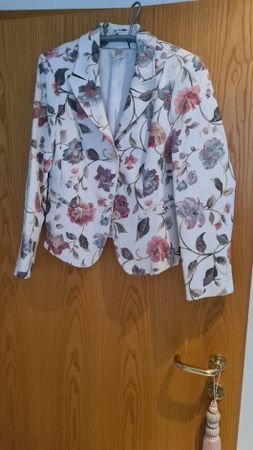 Madeleine Damen Blazer Gr.40/42 mit Blumenmuster