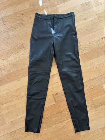 Pantalon Zara similicuir noir taille S 