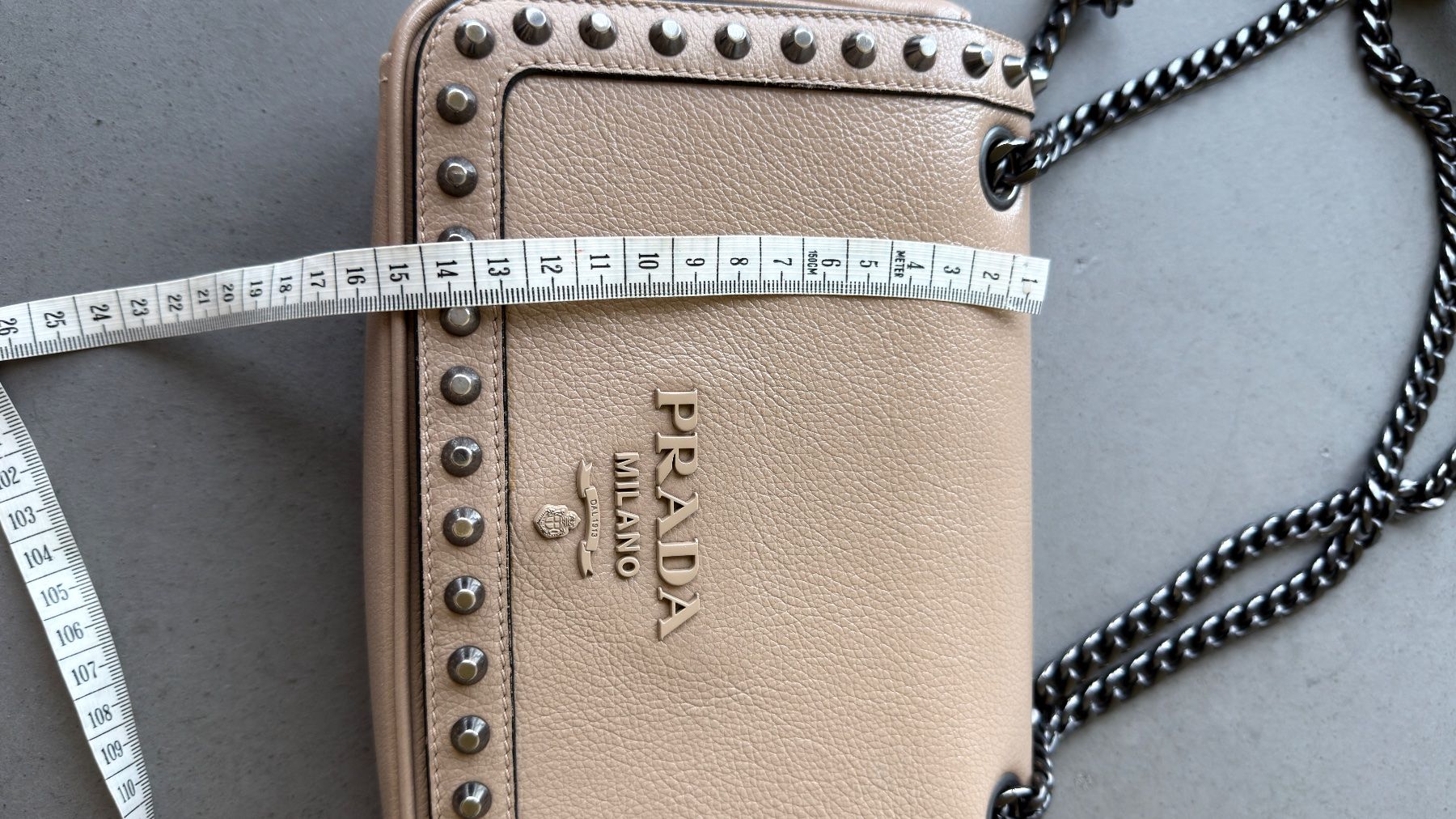 Prada Sacs femmes: Prada Chain Flap Bag Studded Calf Small Perfect Condition – D'occasion à Zürich par xs_s_artikel 3