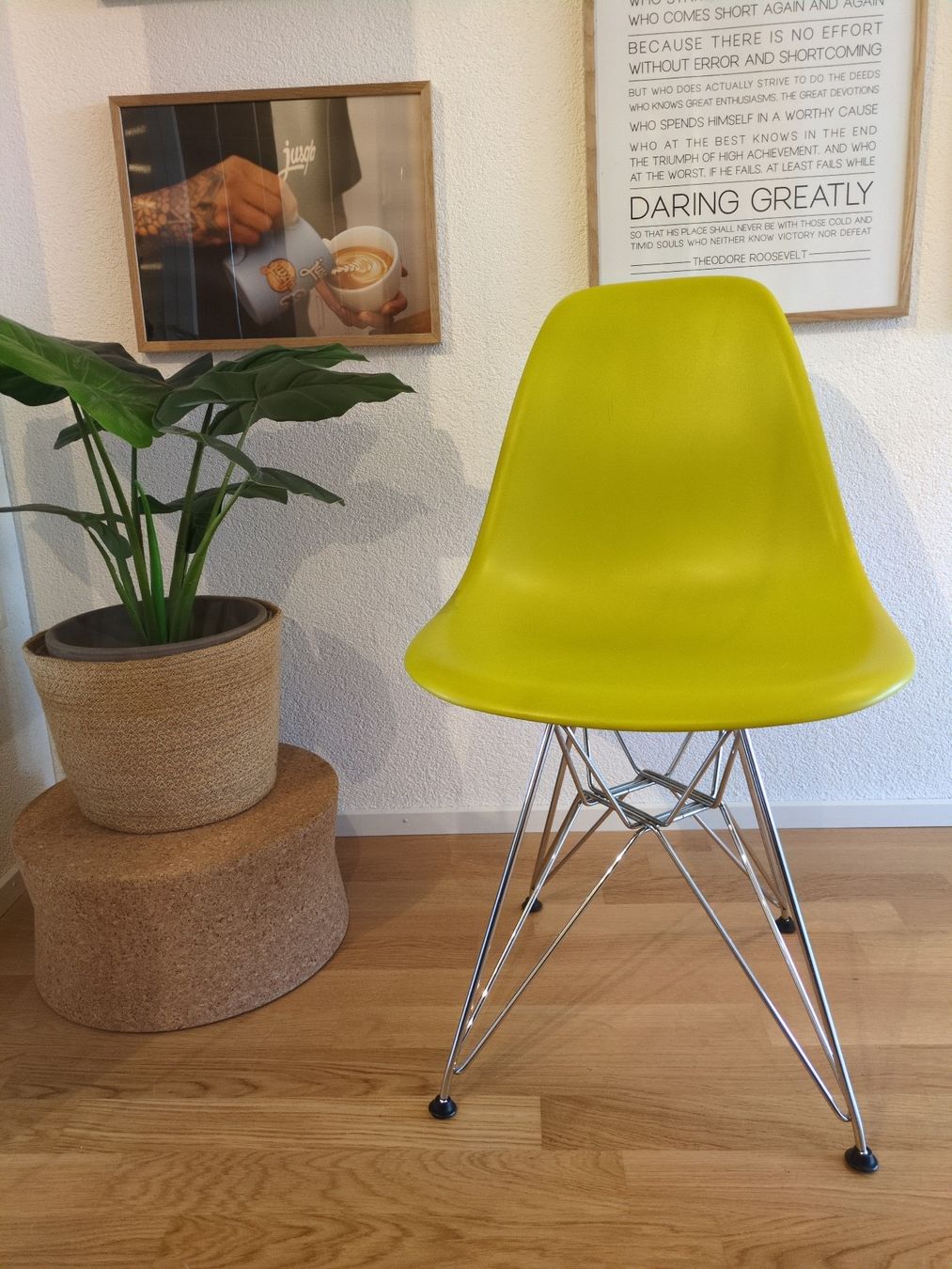 Vitra Sedie: Original Eames Plastic Side Chair DSR Farbe 34 – Usato da Horgen venduto da jen_x8fv