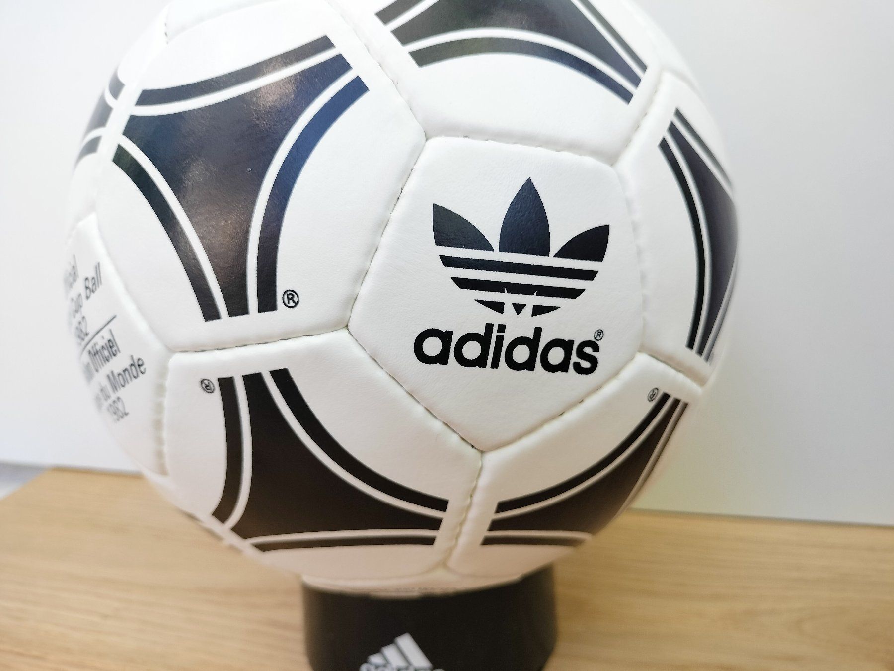Adidas Palloni: Original Adidas Matchball WM 1982 – Usato da Wil SG venduto da kaizzen 2