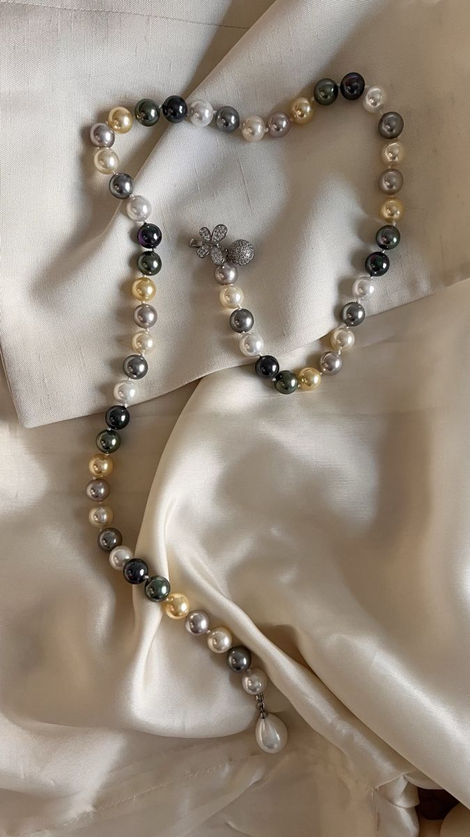Catenine: Collana perle multicolore con chiusura a farfalla – Nuovo (secondo la descrizione) da Lugano venduto da yul_fhg2 7