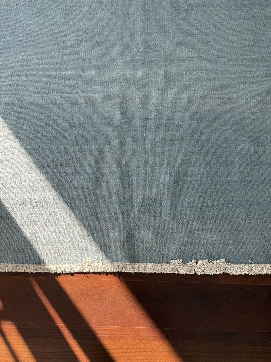 Tapis: Grey carpet – D'occasion à Basel par tho_d6qk 1