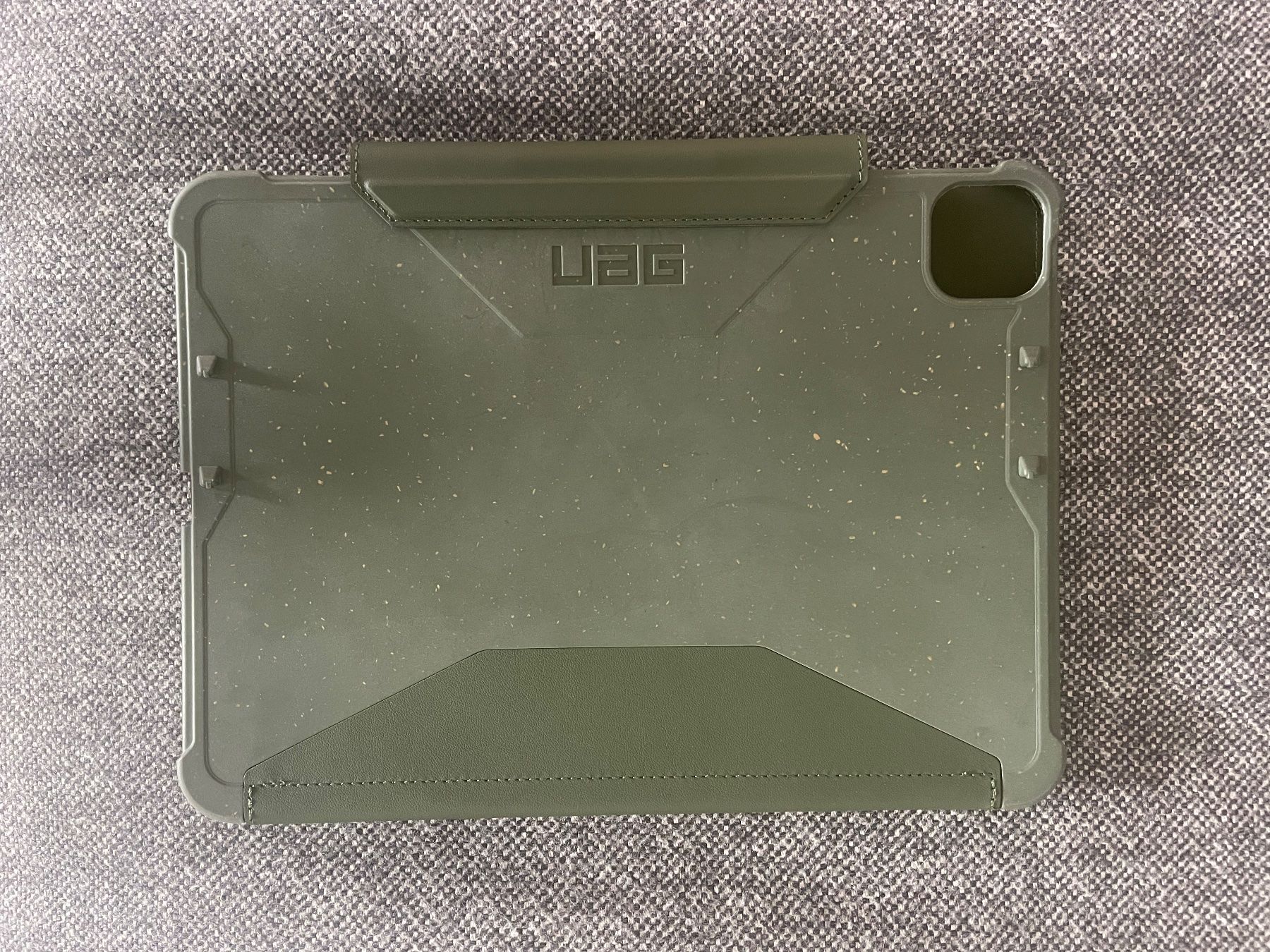 Covers & Borse: UAG iPad Air prtorector / cover NEW without packaging – Nuovo (secondo la descrizione) da Pully venduto da Sell_it_all 2