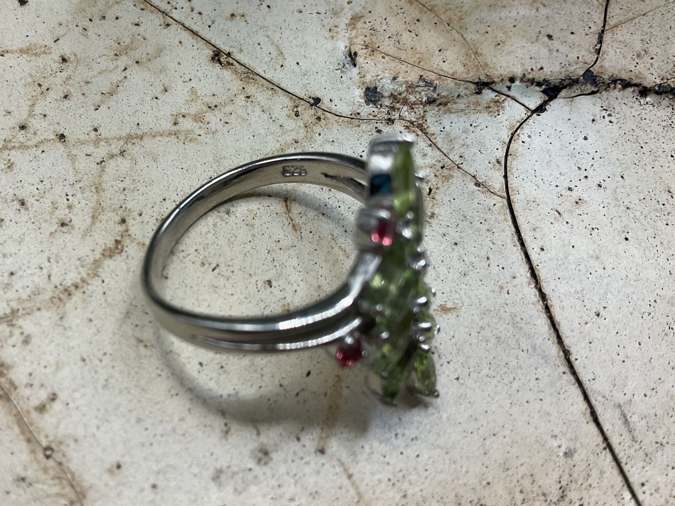 Ringe: Silberring mit Peridots und Saphiren, Gr.55.5 – Neu (gemäss Beschreibung) aus luzern von Alpendorf1 3