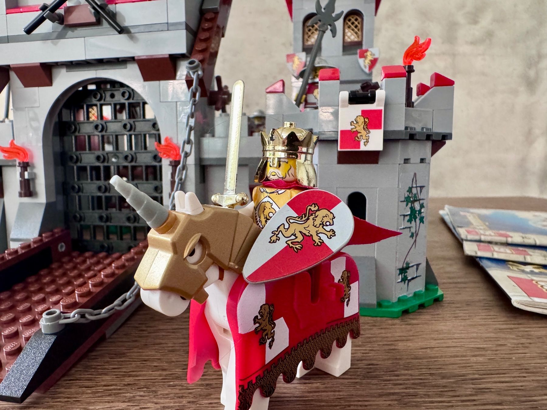 Lego Kit di costruzioni: LEGO Castle 7946 King's Castle ab CHF 1.- – Usato da Riehen venduto da will_stubbings 2