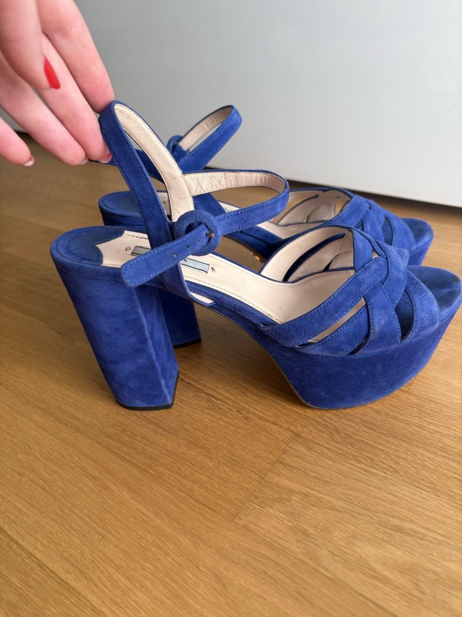 Prada Scarpe da donna: Prada Blue Suede Platform Heels - Size 40,5- Fabulous! – Usato da Zürich venduto da ann_nr5g 1